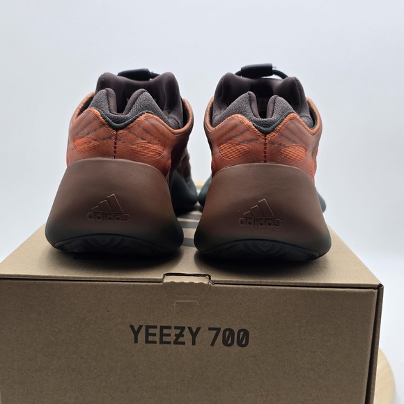 Adidas Yeezy 700 V3 Shoes Mens Size 10 Copper Fade Low Top Sneaker GY4109 main image 9